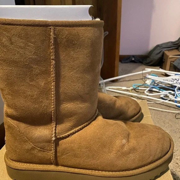 uggs - Picture 5 of 7